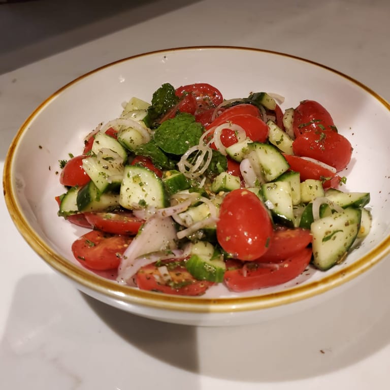 Fresh Israeli Salad: A Mediterranean Delight