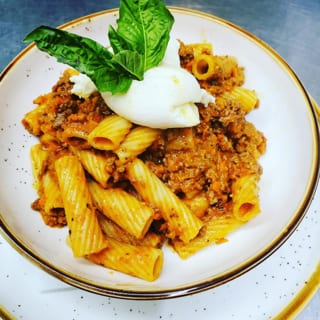 RIGATONI BOLOGNESE